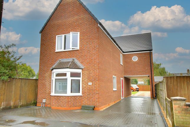 4 bed detached house