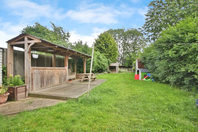 Council Villas, Thornton Road... 3 bed semi