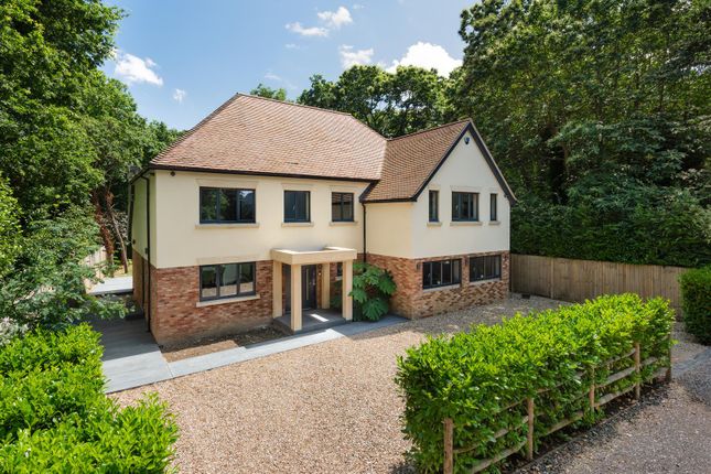 6 bedroom detached house for sale