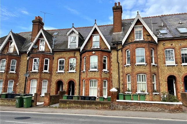 York Road, Guildford, Surrey, GU1 2 bed apartment for sale