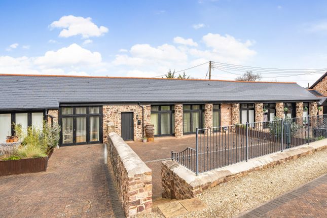 Townsend Barns, Hilary Close... 1 bed parking for sale