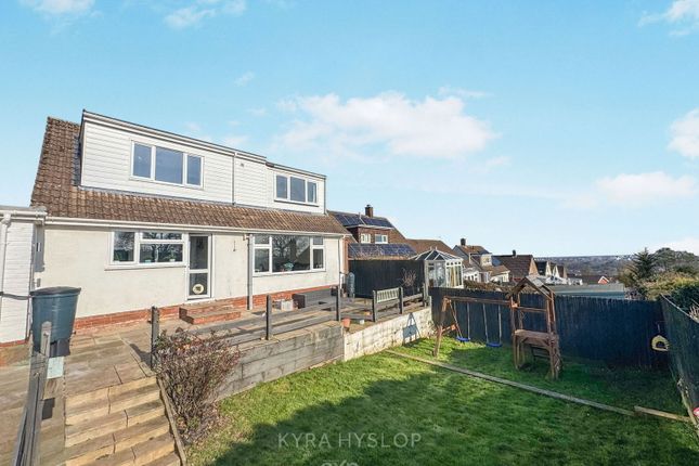 5 bed detached house