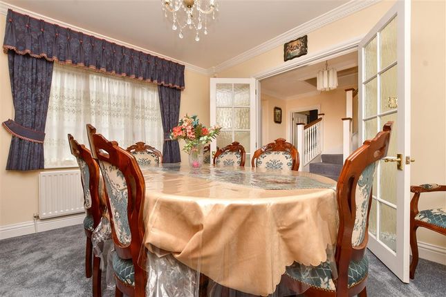 4 bed detached house