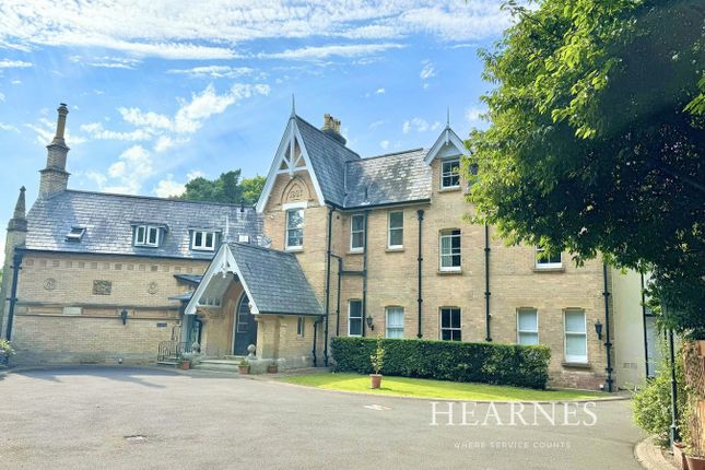 Burton Road, Branksome Park, Poole, BH13 2 bed apartment for sale