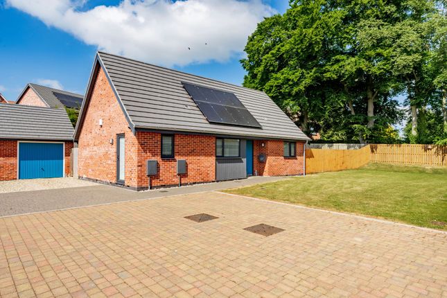 Mayfly Road, Swaffham 2 bed detached bungalow for sale