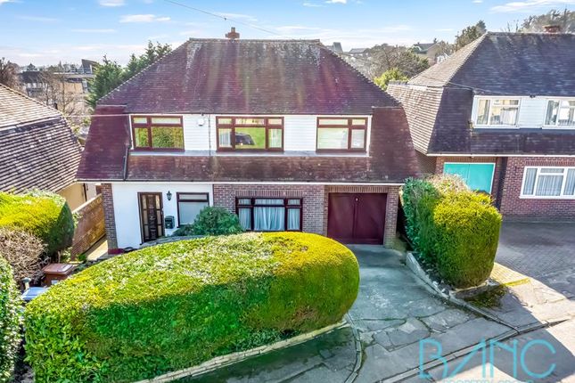 Tolmers Gardens, Cuffley EN6 4 bed detached house for sale