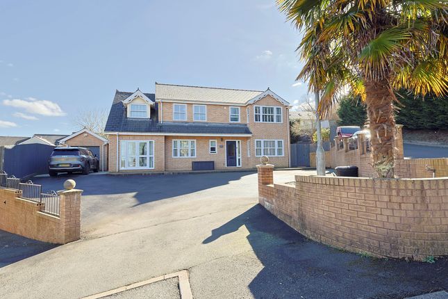 Hill Street, Aberdare CF44 5 bed detached house for sale