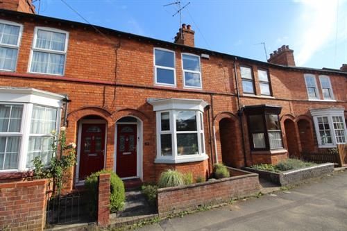Broad Street, Newport Pagnell 2 bed terraced house for sale