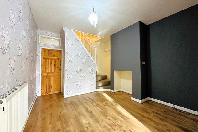 Flatgate, Howden, Goole 2 bed terraced house for sale