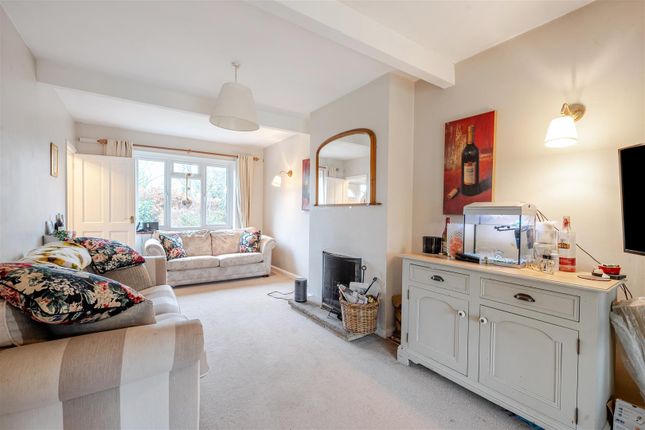 Cranmore Lane, West Horsley 4 bed semi