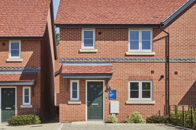 Highlands Lane, Rotherfield Greys... 3 bed semi
