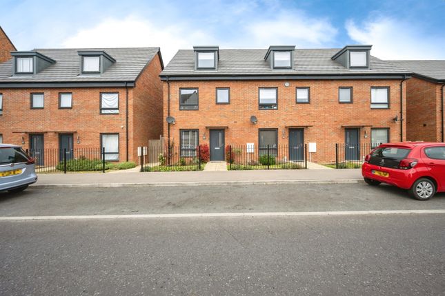 4 bed semi-detached house