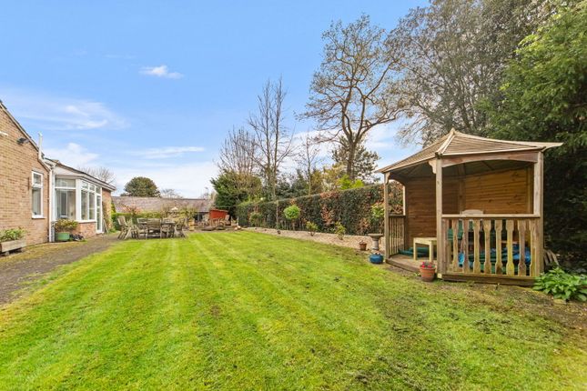 Aberford Road, Leeds LS26 3 bed detached bungalow for sale