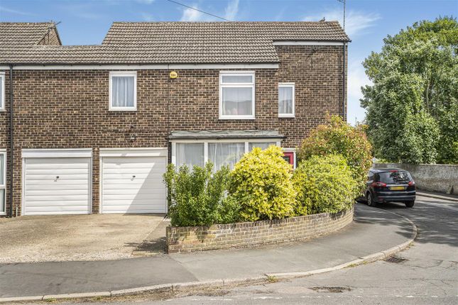 4 bedroom link detached house for sale