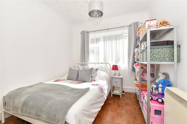 1 bedroom ground floor flat for sale