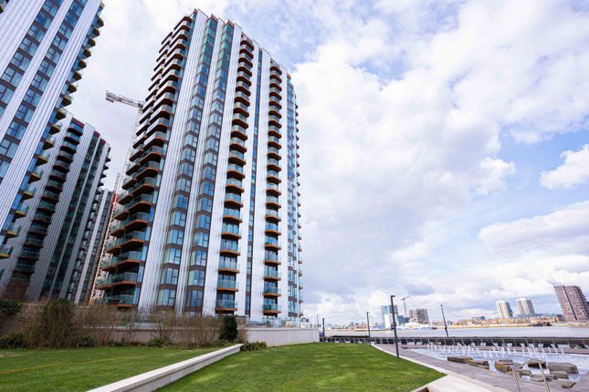Brigadier Walk, Woolwich SE18 1 bed apartment for sale