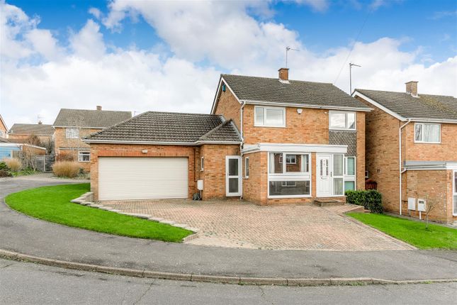 3 bed detached house