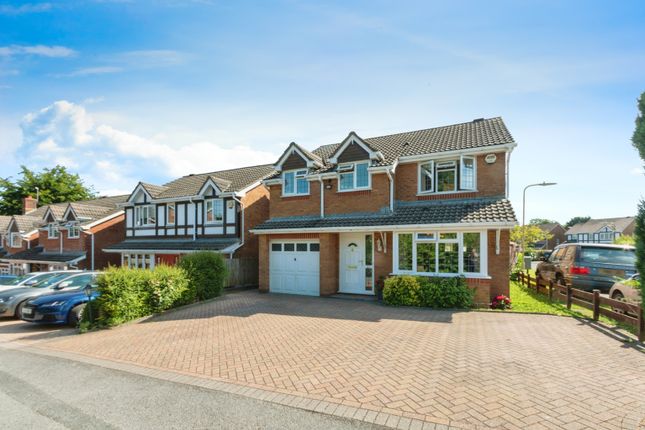 5 bed detached house