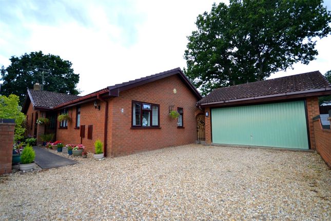 Noon Gardens, Verwood 3 bed detached bungalow for sale