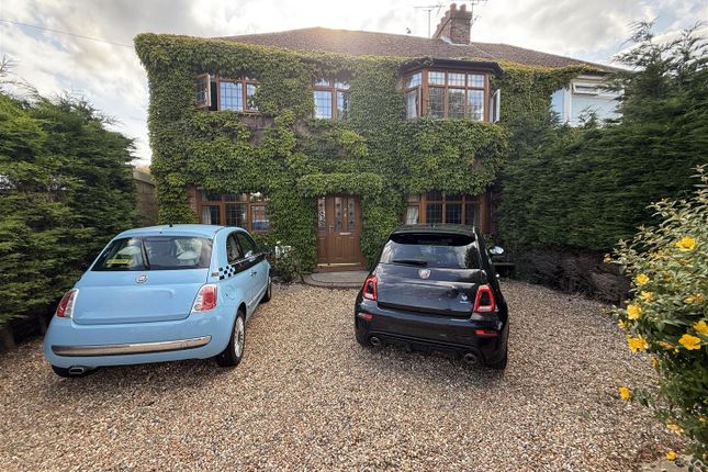 6 bedroom semi-detached house for sale