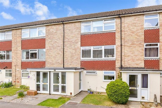 3 bed maisonette