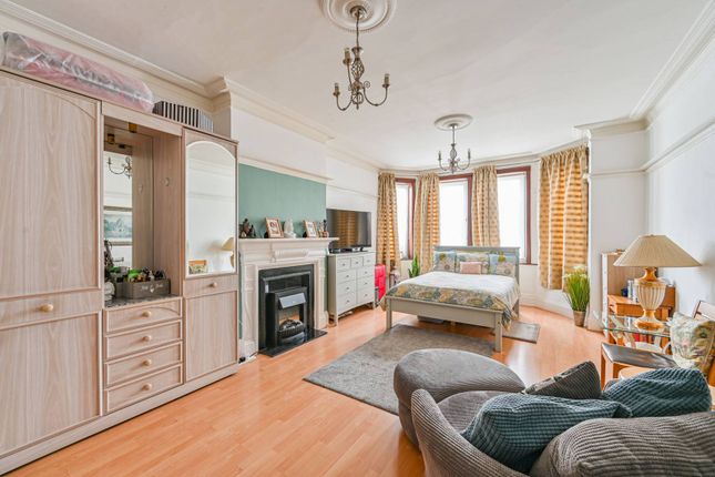 London Road, Croydon, CR0 3 bed flat for sale