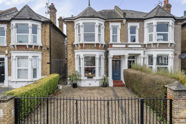 Hurstbourne Road, Forest Hill... 3 bed semi