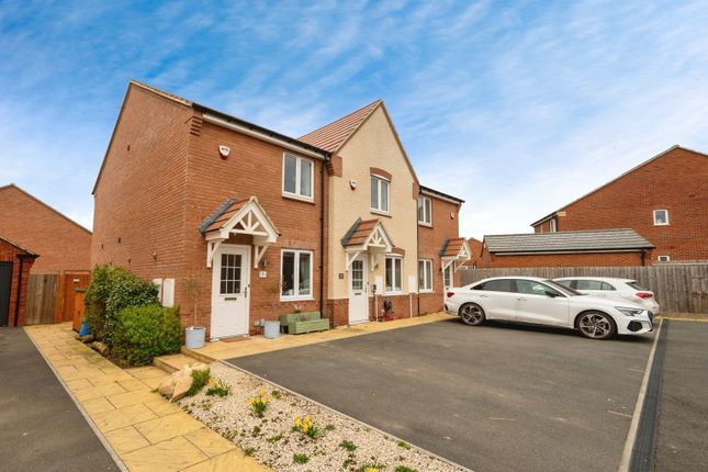 2 bedroom semi-detached house for sale