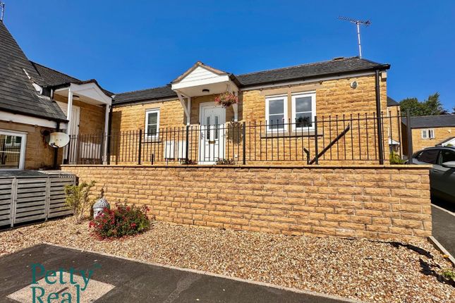 2 bedroom semi-detached bungalow for sale