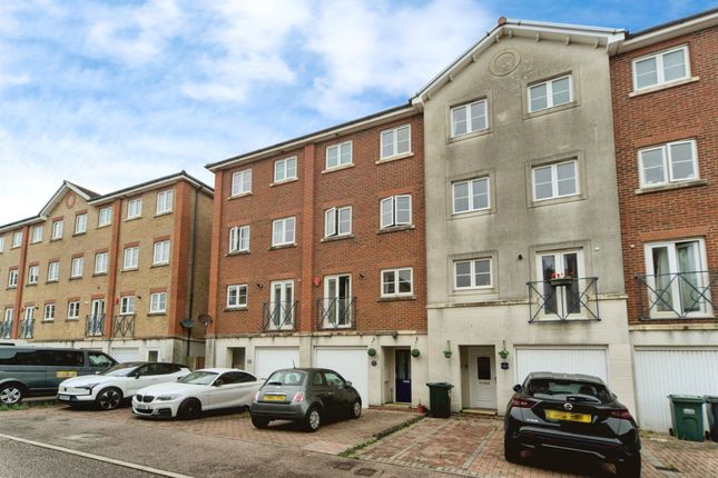 5 bedroom terraced house for sale