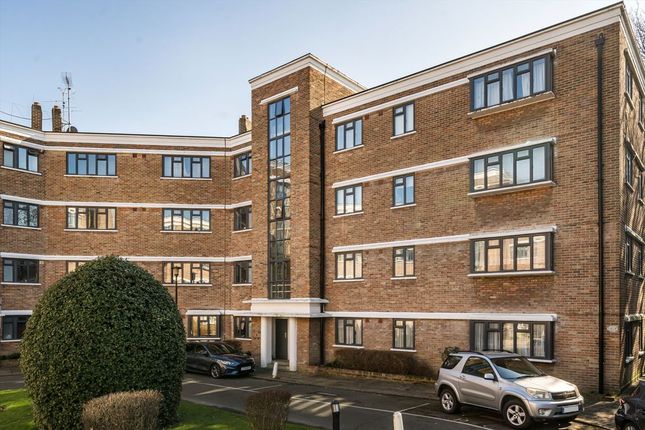 Kingsbridge Avenue, London W3 2 bed flat for sale