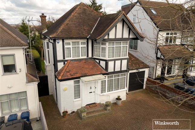 Edgeworth Crescent, London NW4 3 bed detached house for sale