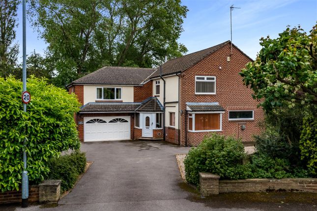 4 bed detached house