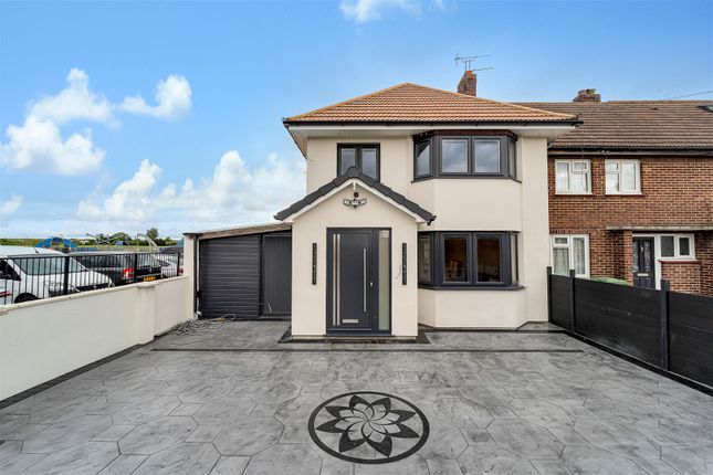 Station Crescent, Ashford TW15 3 bed end of terrace house for sale