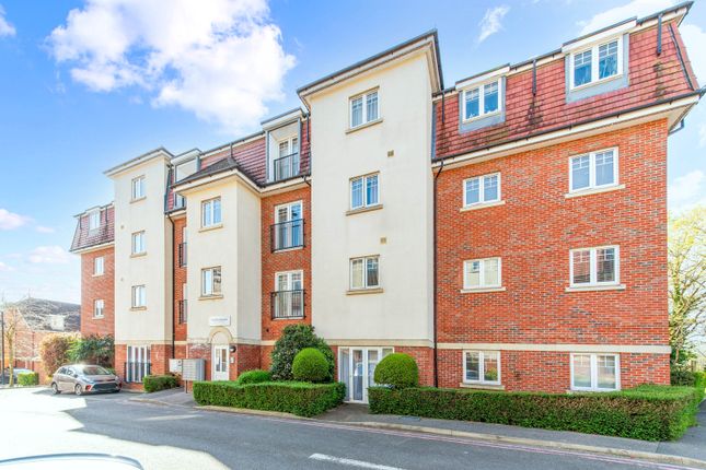 Schoolgate Drive, Morden SM4 2 bed apartment for sale
