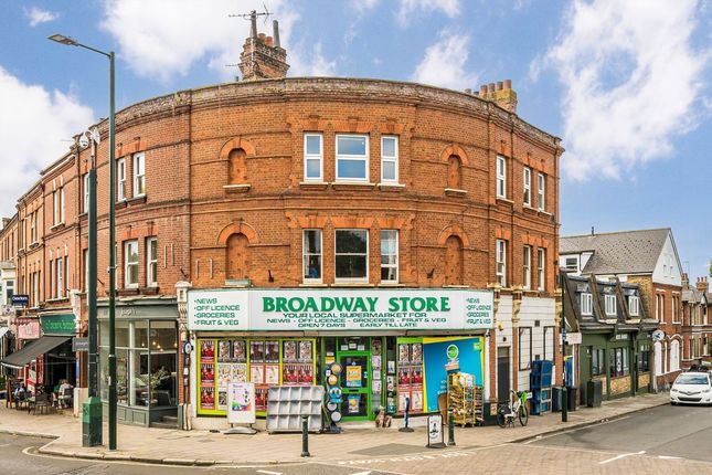 St. Margarets Road, Twickenham TW1 2 bed flat for sale