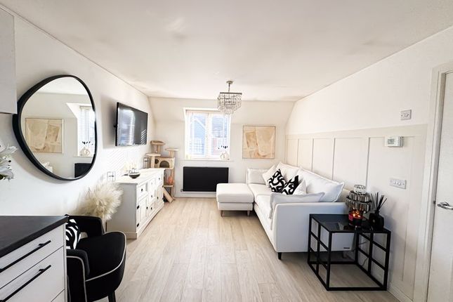 Gilmour Drive, Poole BH17 2 bed coach house for sale