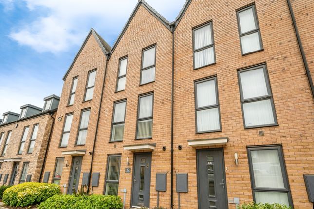 4 bedroom town house for sale