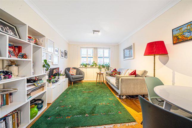 Tottenham Lane, London, N8 1 bed apartment for sale