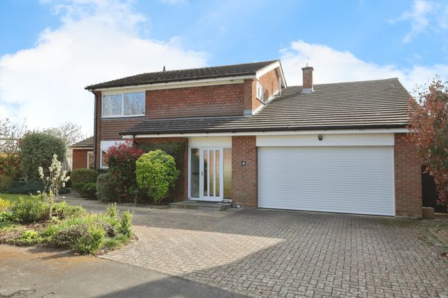 4 bed detached house