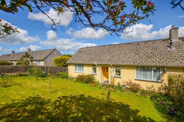 76 Beacon Road, Bodmin, Cornwall, PL31 2 bed semi