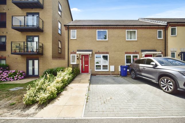 3 bed end terrace house