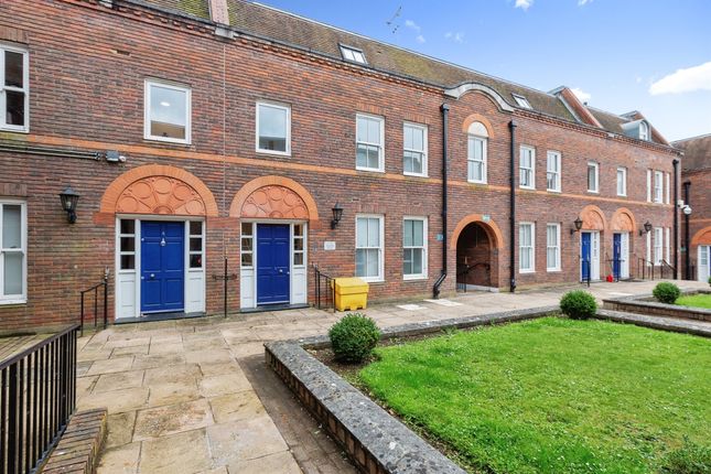 2 bed flat