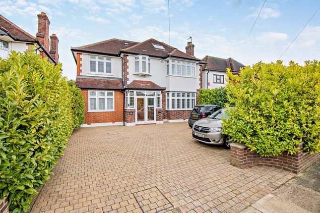 Park Avenue East, Epsom 5 bed detached house for sale