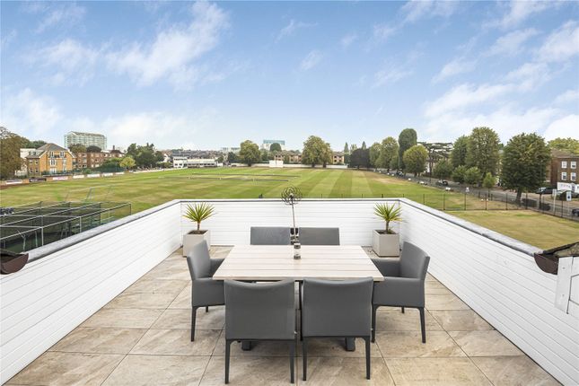 Wellington Road, Enfield, EN1 3 bed penthouse for sale