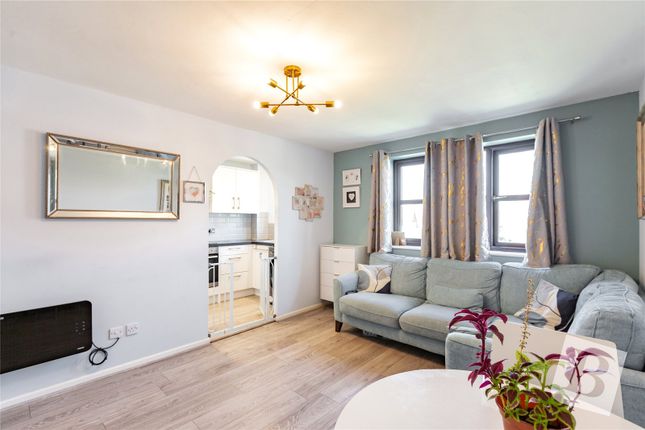 Crystal Court, Ferro Road, Rainham, RM13 1 bed apartment for sale