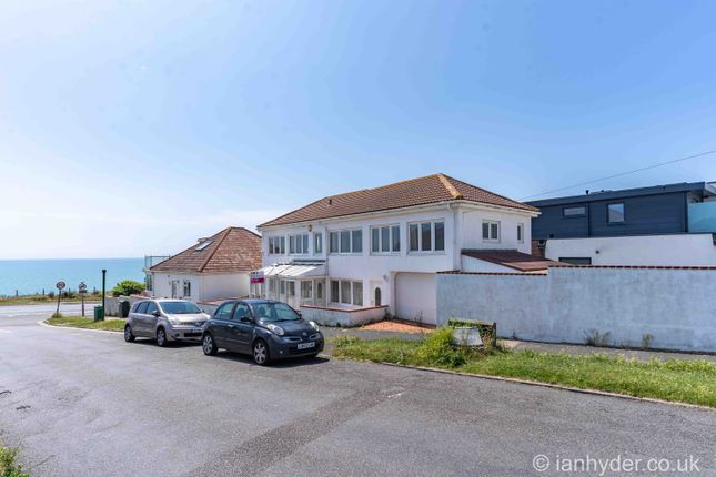 3 bed detached house