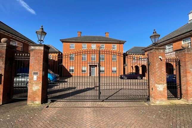 Brackenwood Mews, Weston, CW2 3 bed apartment for sale