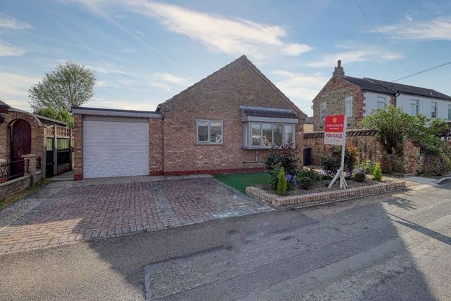 Cocketts Lane, Hibaldstow 2 bed detached bungalow for sale