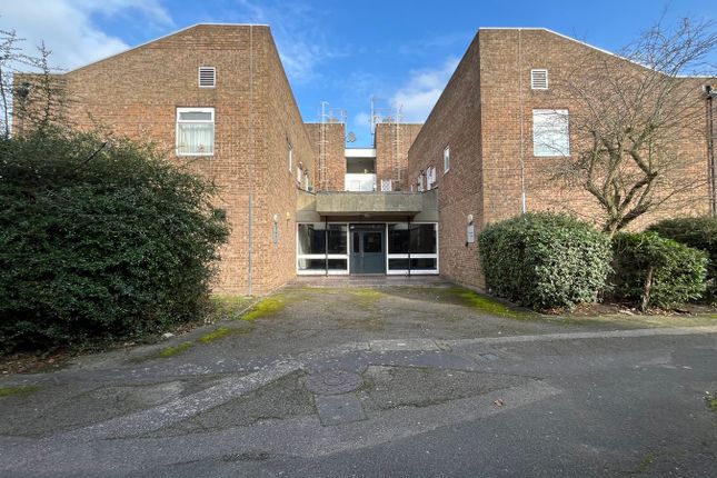 Douglas Road, Stanwell TW19 1 bed apartment for sale